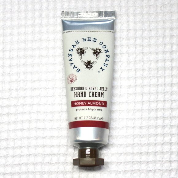 NWT Savannah Bee Company Honey Almond Beeswax and Royal Jelly Hand Cream - Picture 1 of 4